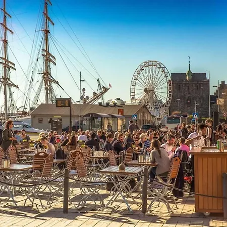 Dinbnb L Free Parking L 5 Min From Torget L Nearby Coast I Newly Furnished 公寓 *