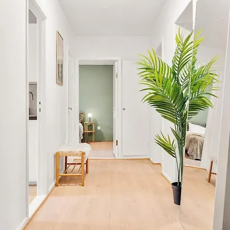 Dinbnb L Free Parking L 5 Min From Torget L Nearby Coast I Newly Furnished *