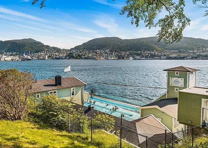 Lejlighed Dinbnb L Free Parking L 5 Min From Torget L Nearby Coast I Newly Furnished Bergen